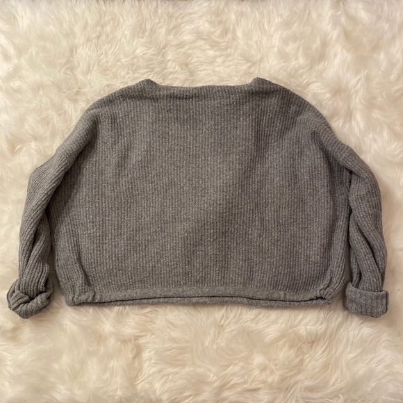 ⭐️HP⭐️ EUC hooded American Eagle Sweater - Picture 11 of 13